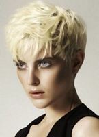  fryzury krótkie włosy blond,  obszerna galeria  ze zdjęciami fryzur dla kobiet w serwisie z numerem  108